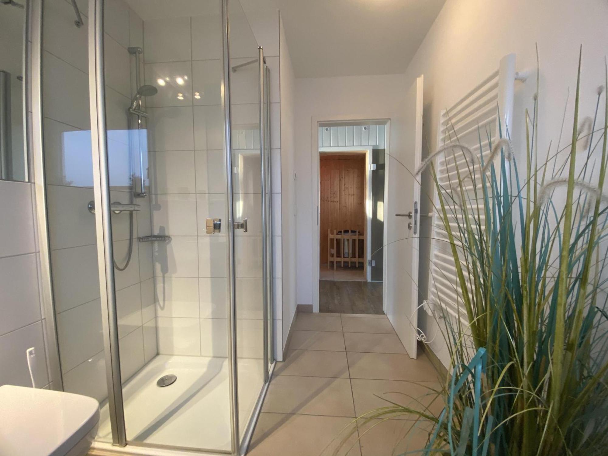Schwimmendes Ferienhaus Antares One By Seeblick Ferien Oro, Rundum Wasser, Sauna Olpenitz Dış mekan fotoğraf